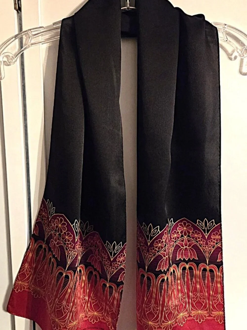 Scarf; Art Nouveau design in black red gold fuschia; rectangle; Smithsonian Inst